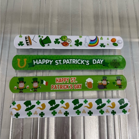 🍀🍀🍀PETER THOMAS ROTH COLLAGEN EYE PATCHES!
And a Snap St. Patrick’s Day Bracelet - Picture 7 of 11